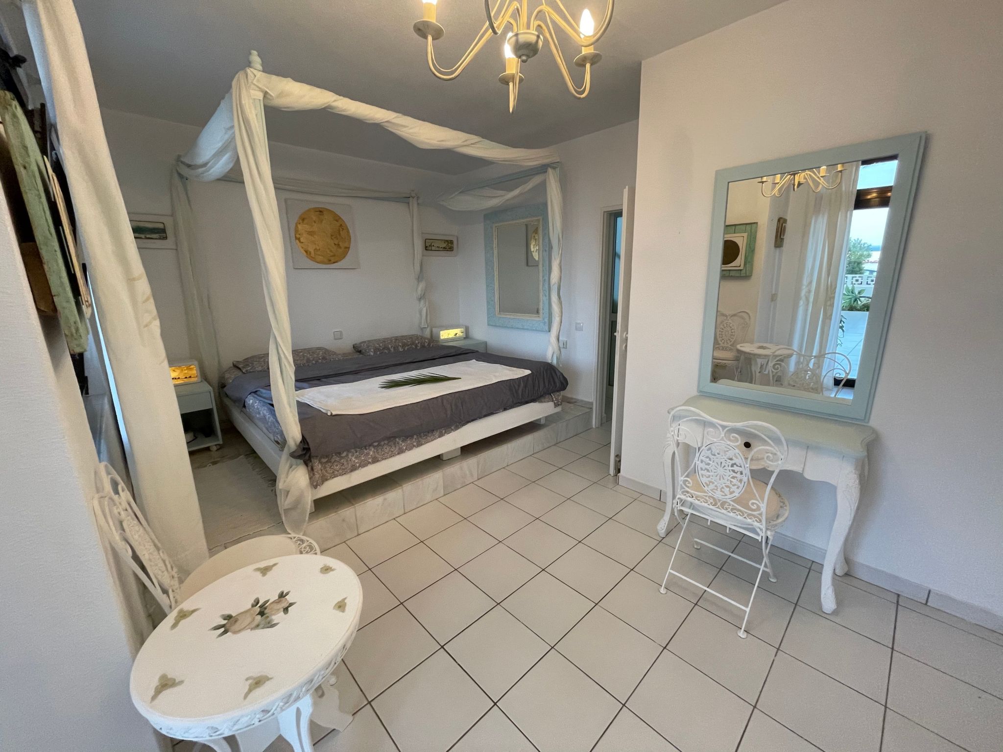 Appartement mit Blick auf das Wasser-Image-tags.info