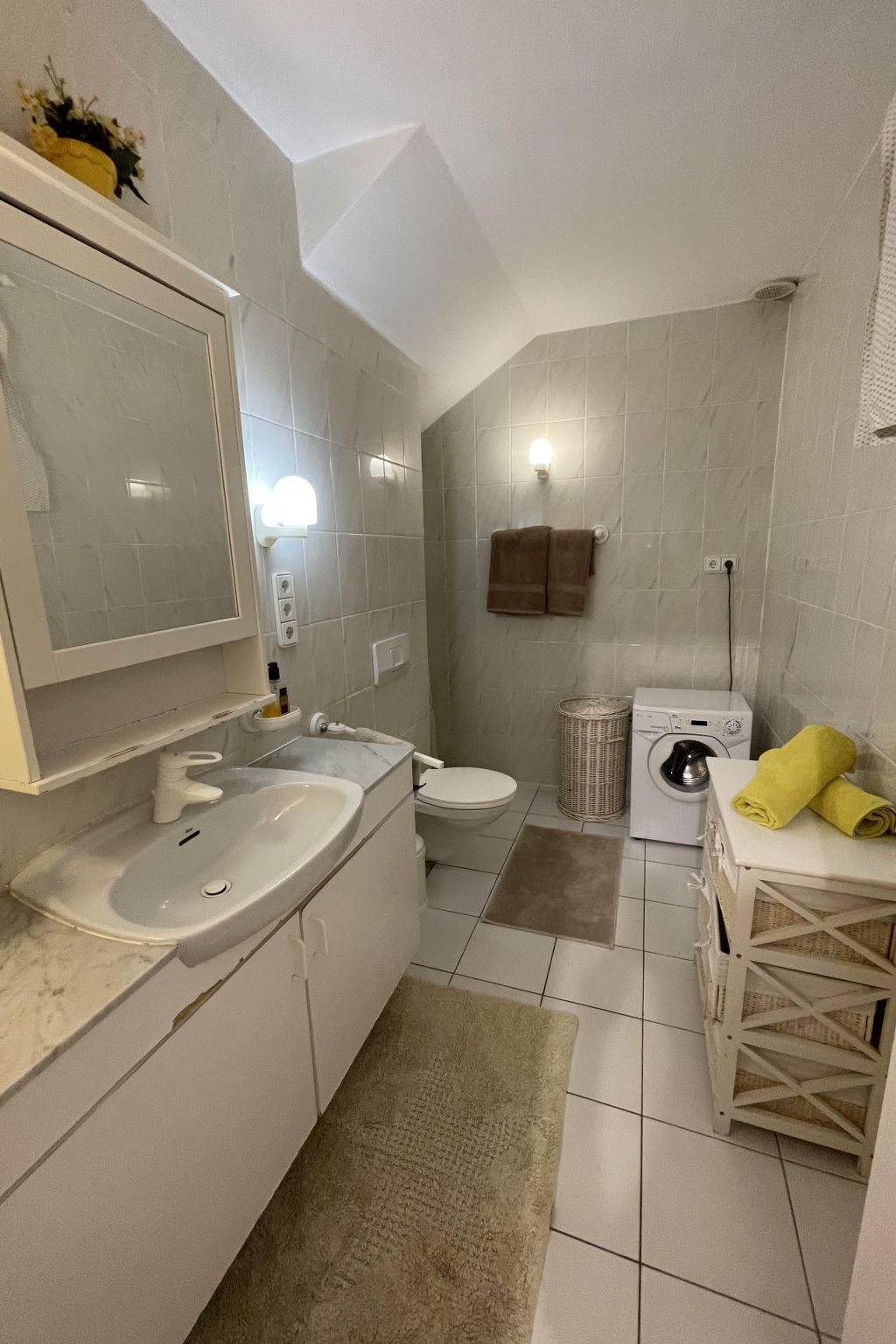 Appartement mit Blick auf das Wasser-Image-tags.info