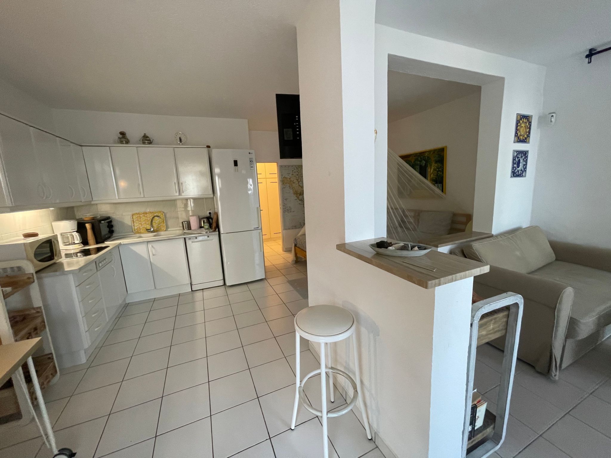 Appartement mit Blick auf das Wasser-Image-tags.info