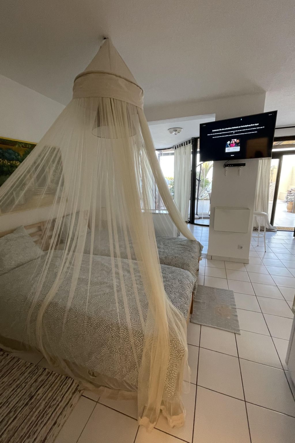 Appartement mit Blick auf das Wasser-Image-tags.info