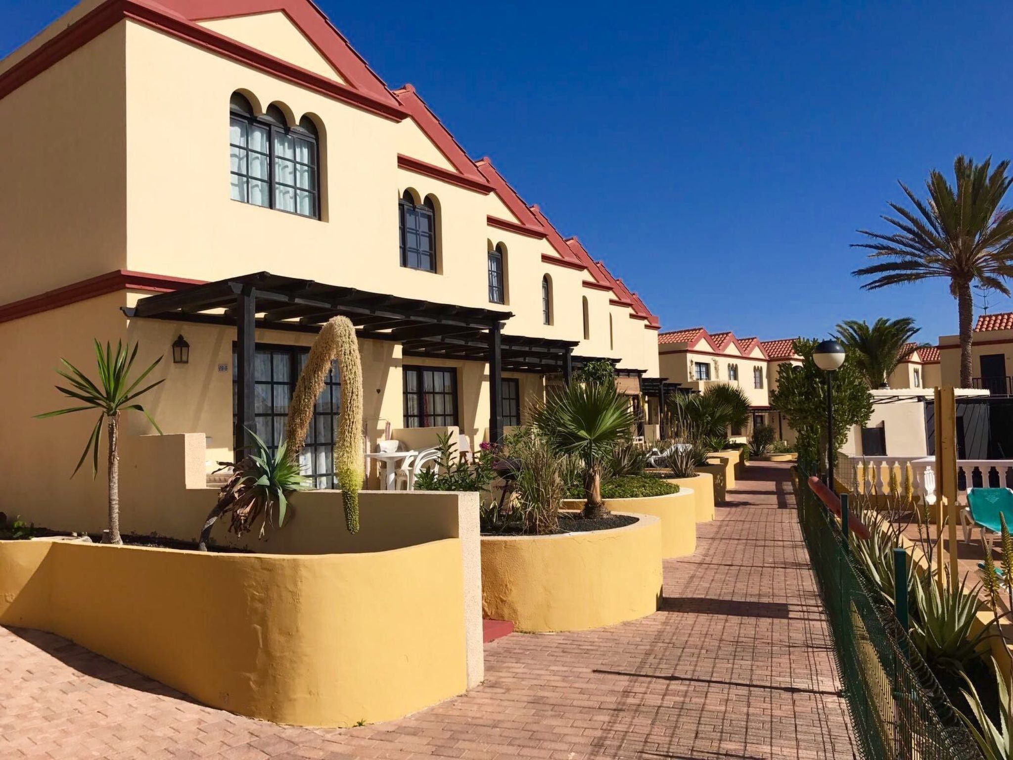 "Stilvoller Bungalow"-Buiten