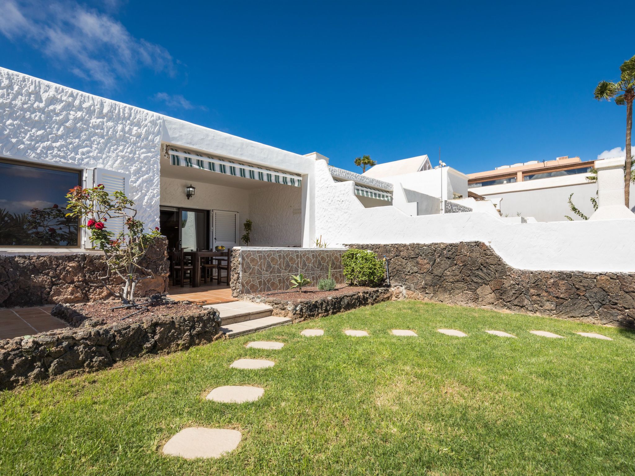 Haus mit Garten und Meerblick