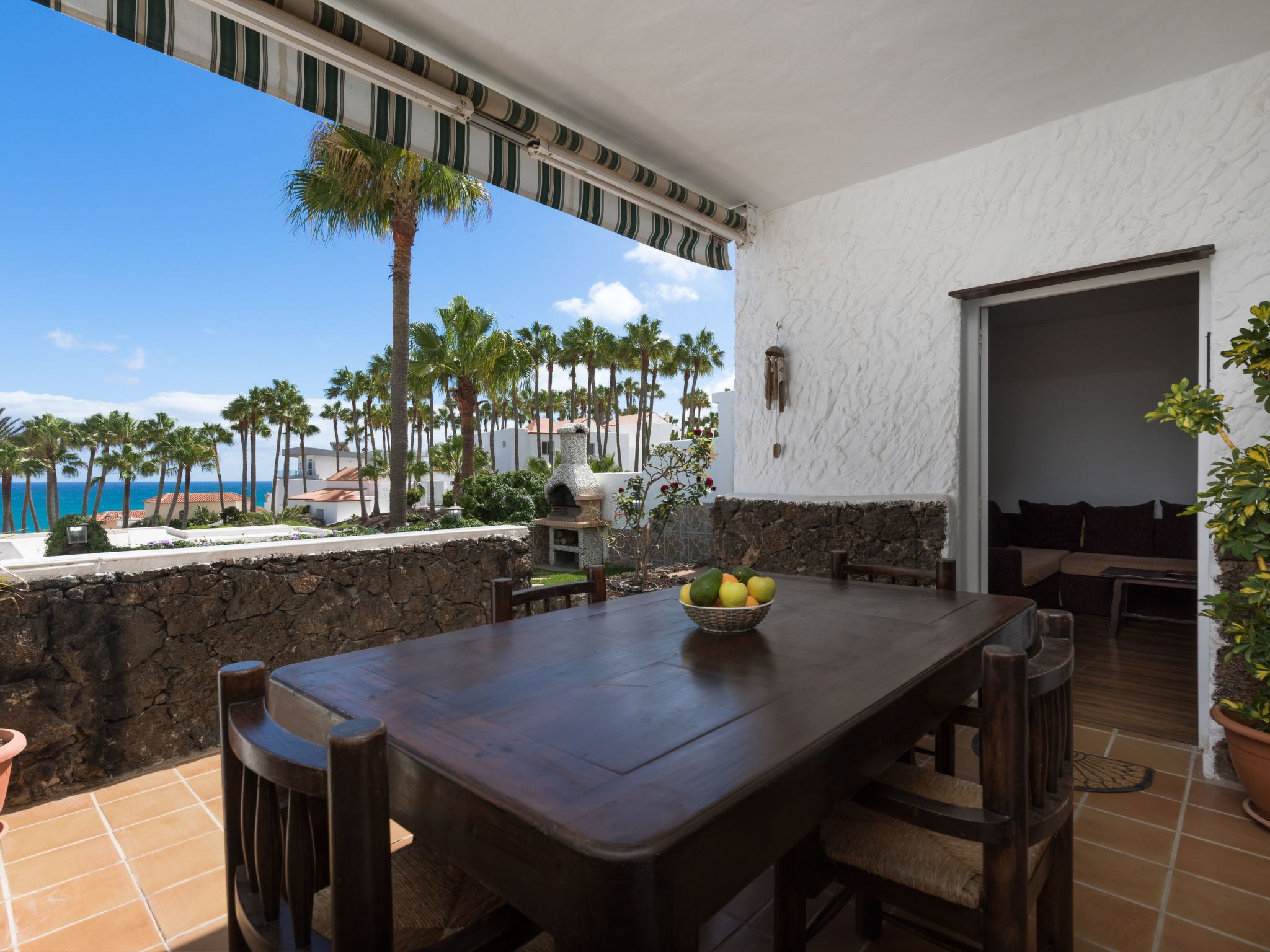 Haus mit Garten und Meerblick-Image-tags.info