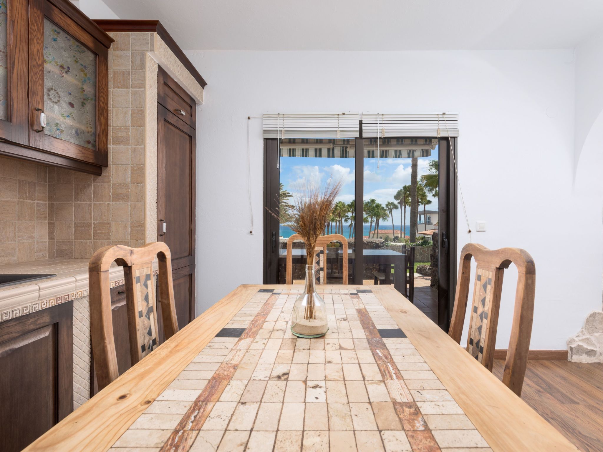 Haus mit Garten und Meerblick-Image-tags.info