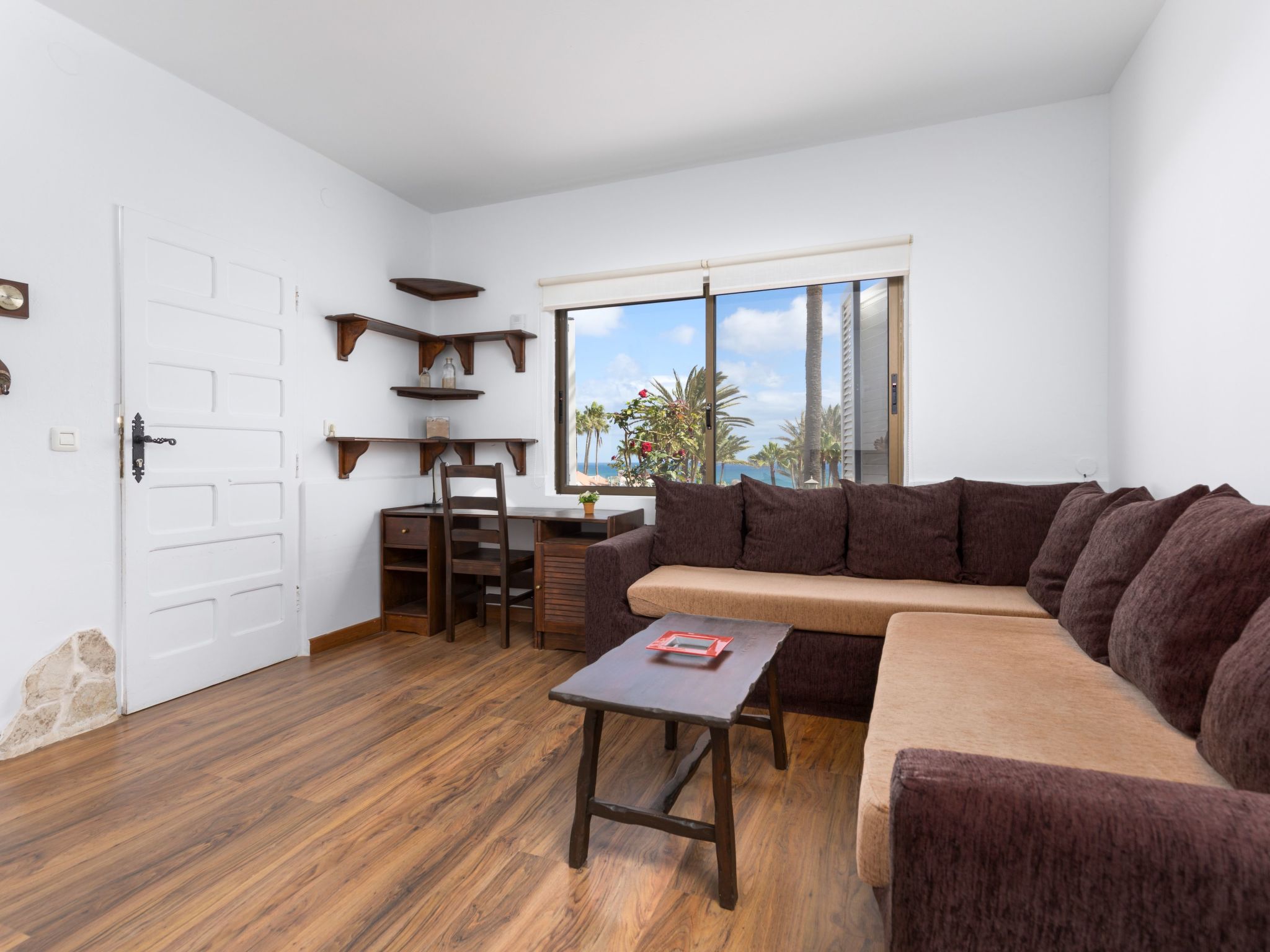 Haus mit Garten und Meerblick-Image-tags.info