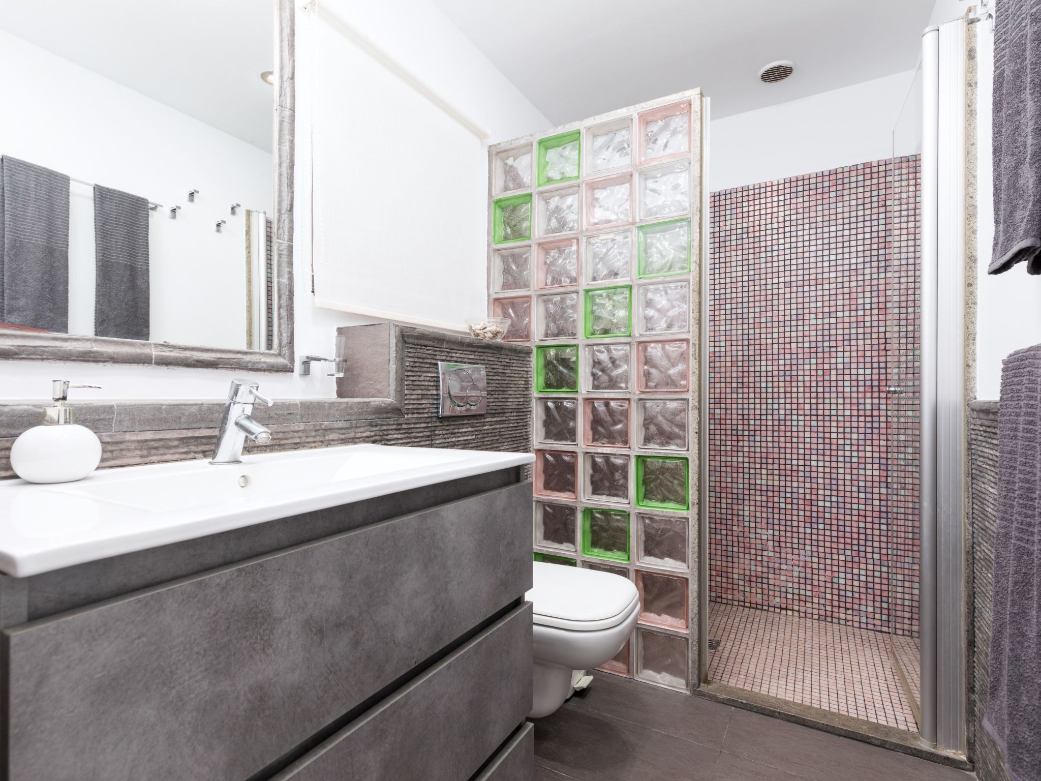 Haus mit Garten und Meerblick-Image-tags.info