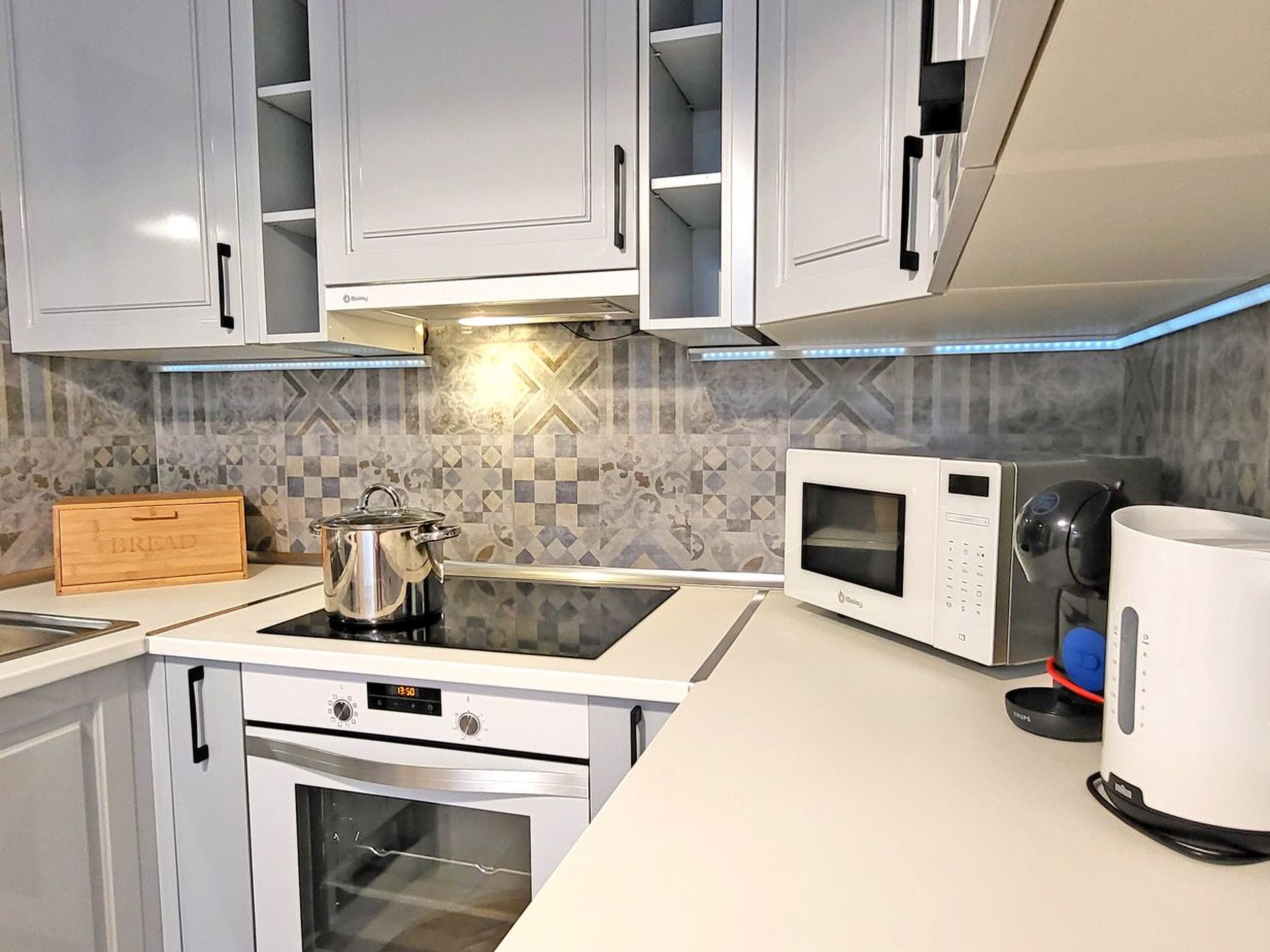 Bella Vista-Image-tags.info