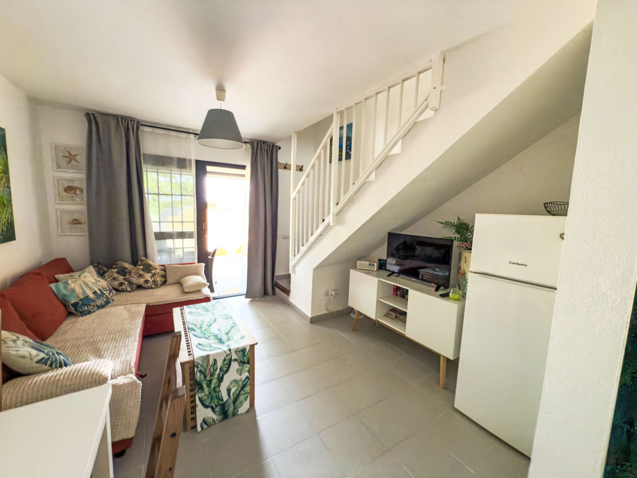 Sehr schöne Wohnung am Pool - Binnen