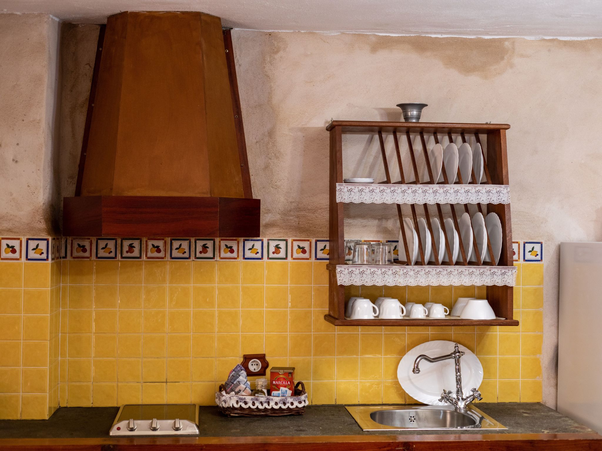 "Tamasite tetir" mit Pool-Inside