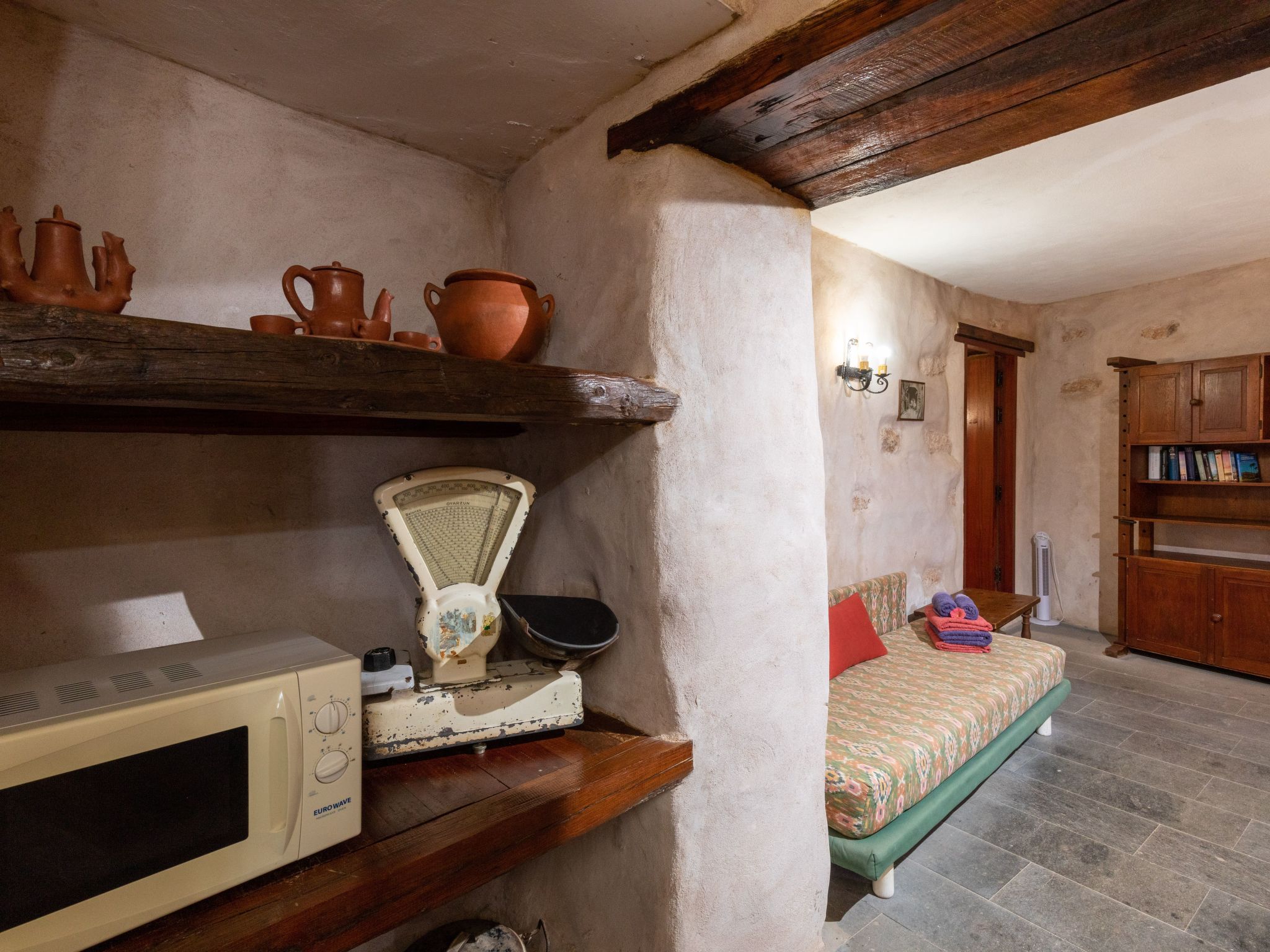 "Tamasite tetir" mit Pool-Inside