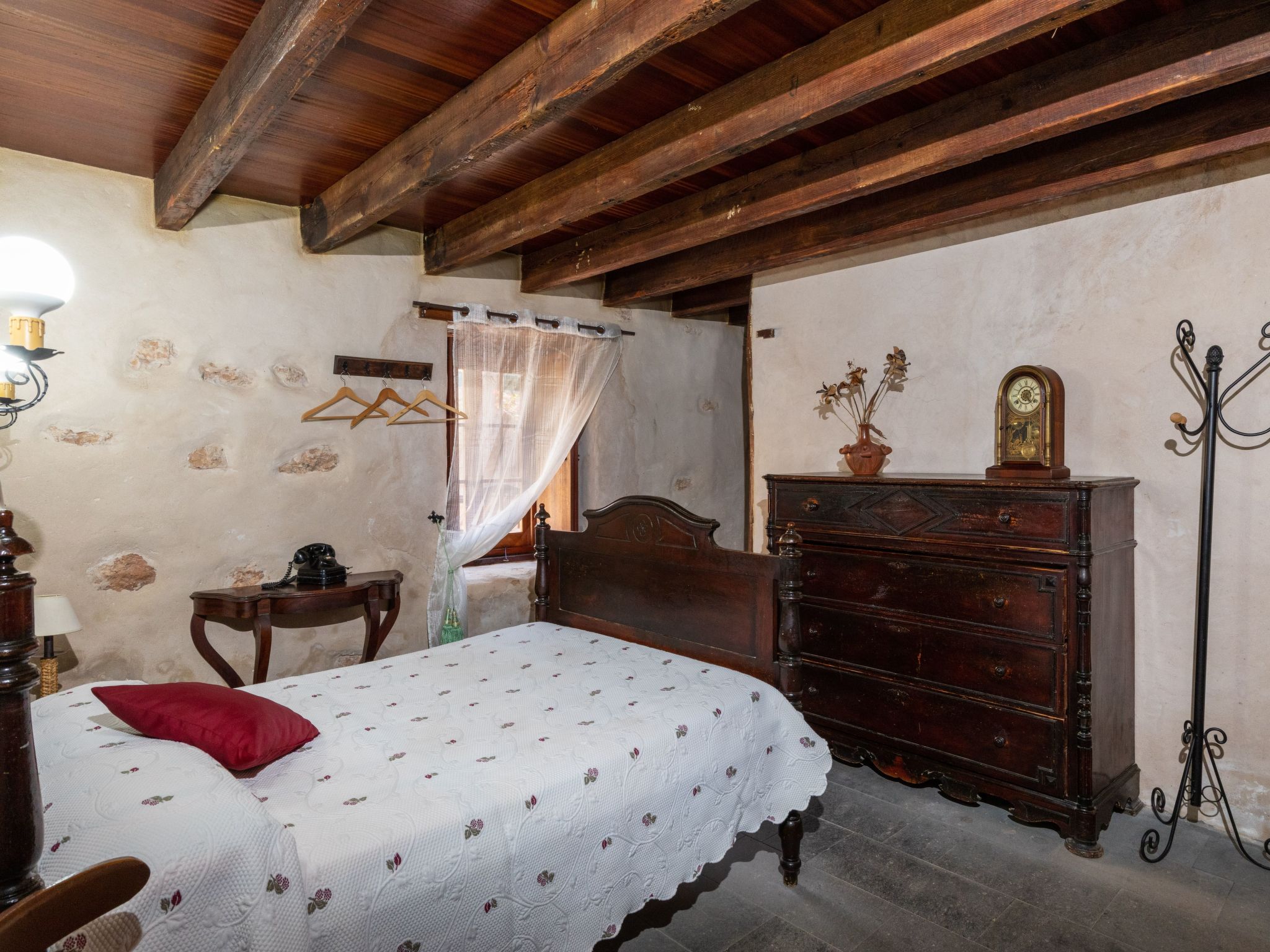 "Tamasite toto" mit Schwimmbad