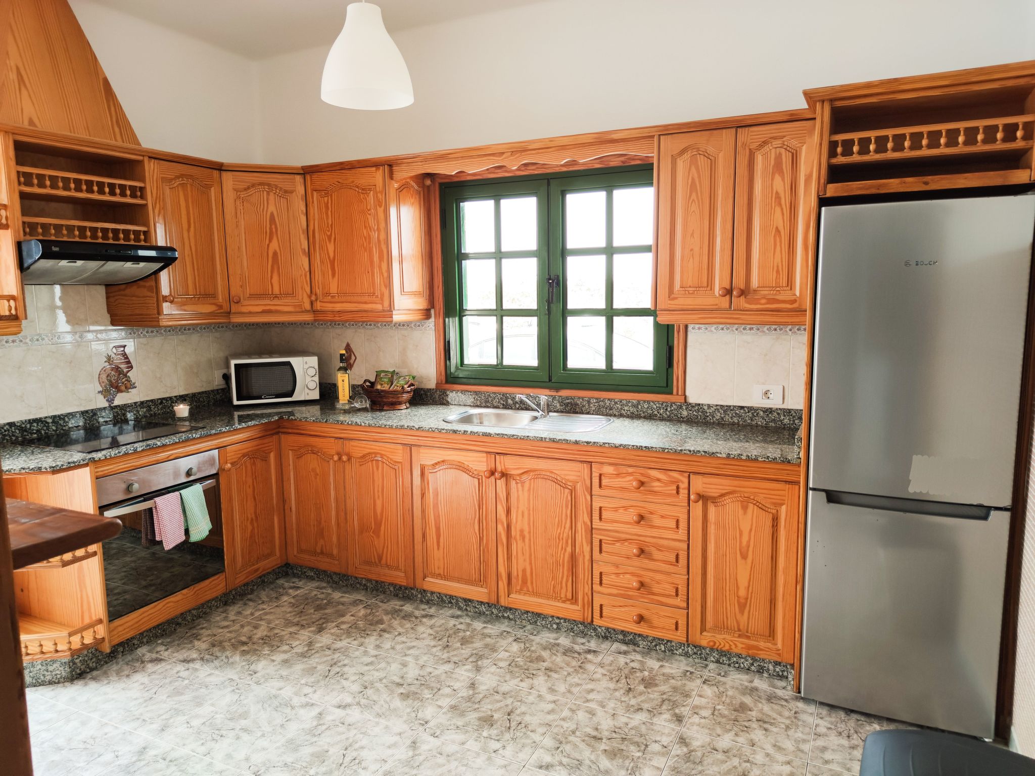 In Caleta De Famara mit Terrasse-Image-tags.info