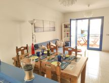 Ruim familiehuis op 150 meter van het strand van Caleta de Famara - thumbnail 6
