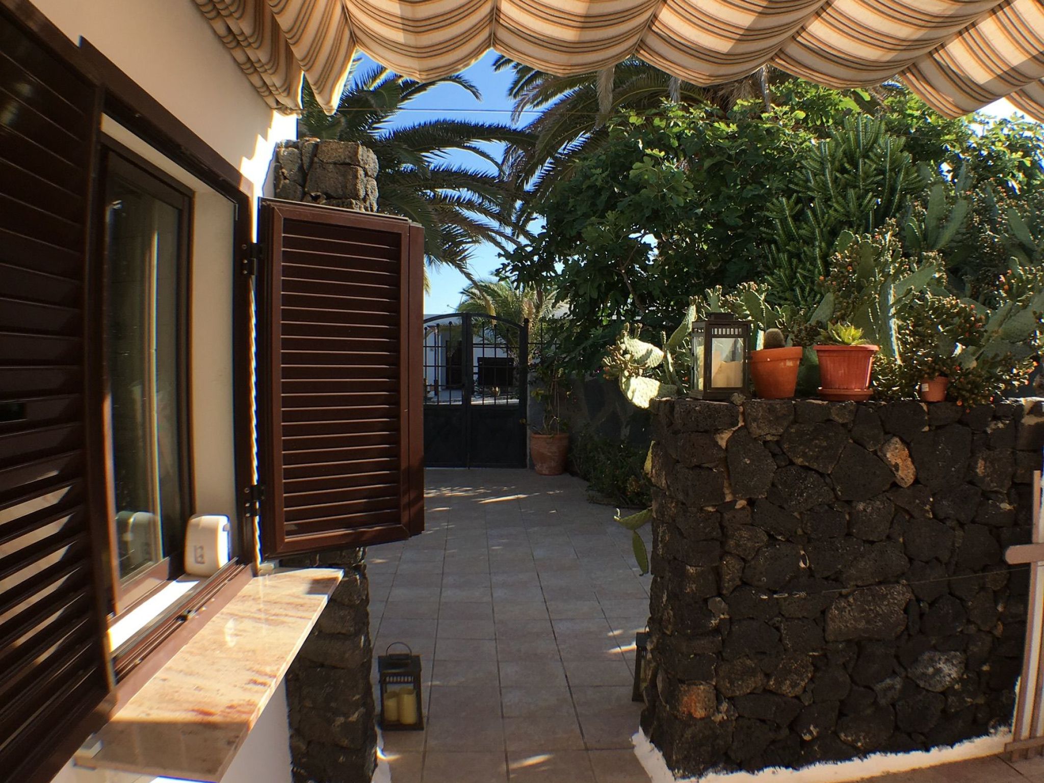 In Costa Teguise mit Privatem Pool-Binnen