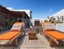 Authentiek landhuis in Tinajo met tuin, overdekt terras & weids uitzicht - thumbnail 1