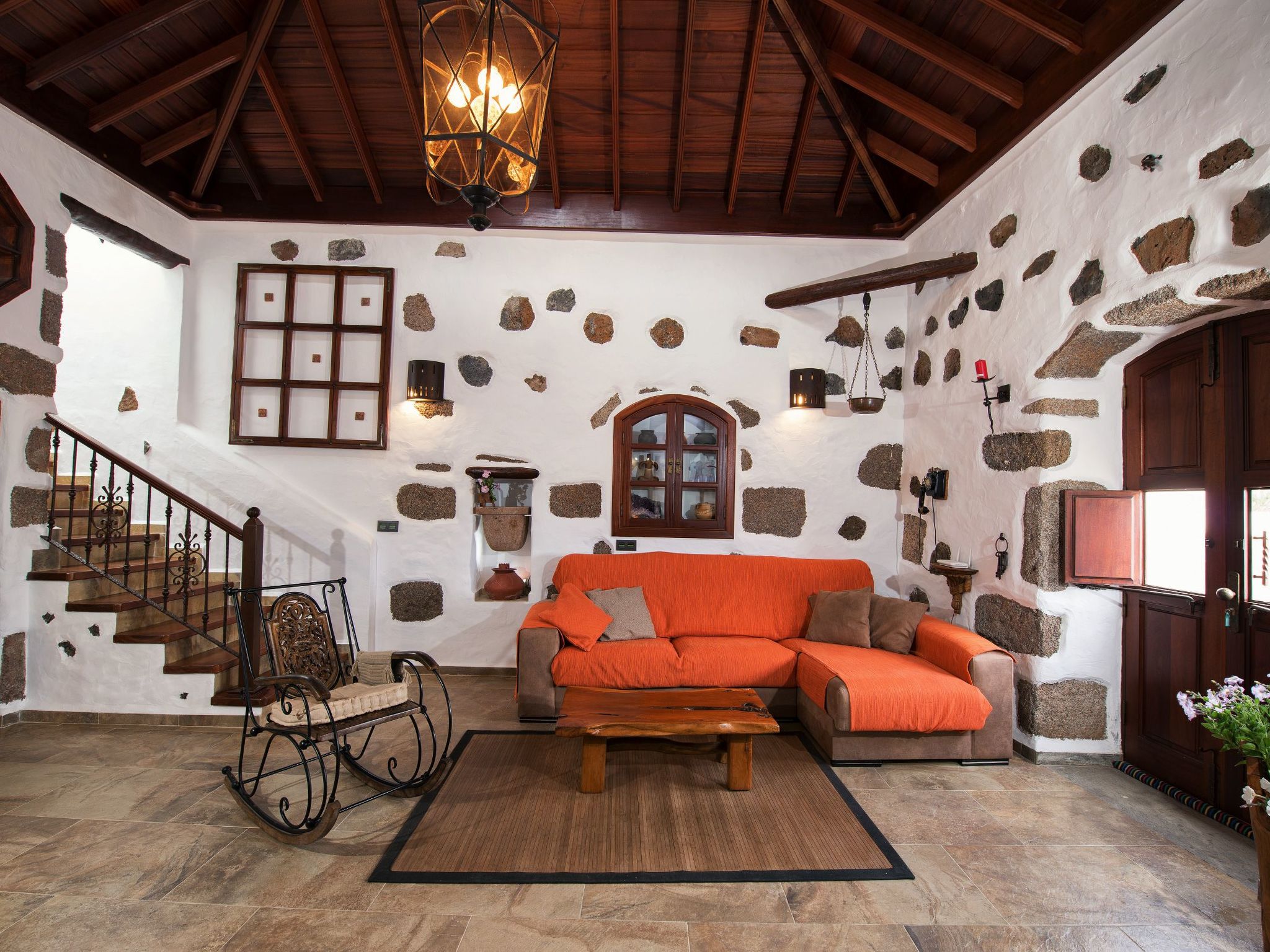 Exklusives Landhaus mit Garten und überdachter Terrasse sowie schöner Aussicht