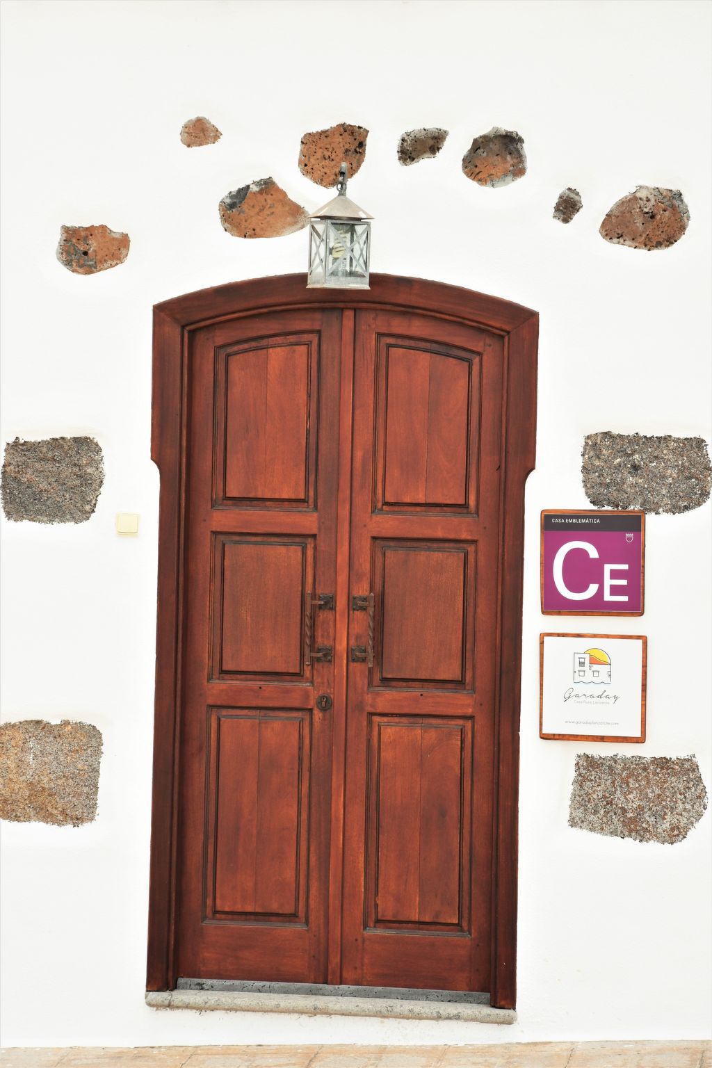 Exklusives Landhaus mit Garten und überdachter Terrasse sowie schöner Aussicht-Buiten