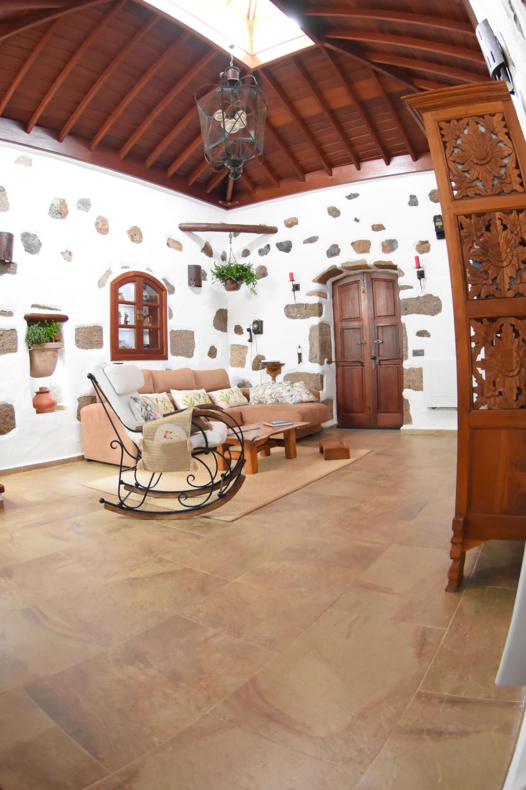 Exklusives Landhaus mit Garten und überdachter Terrasse sowie schöner Aussicht-Binnen