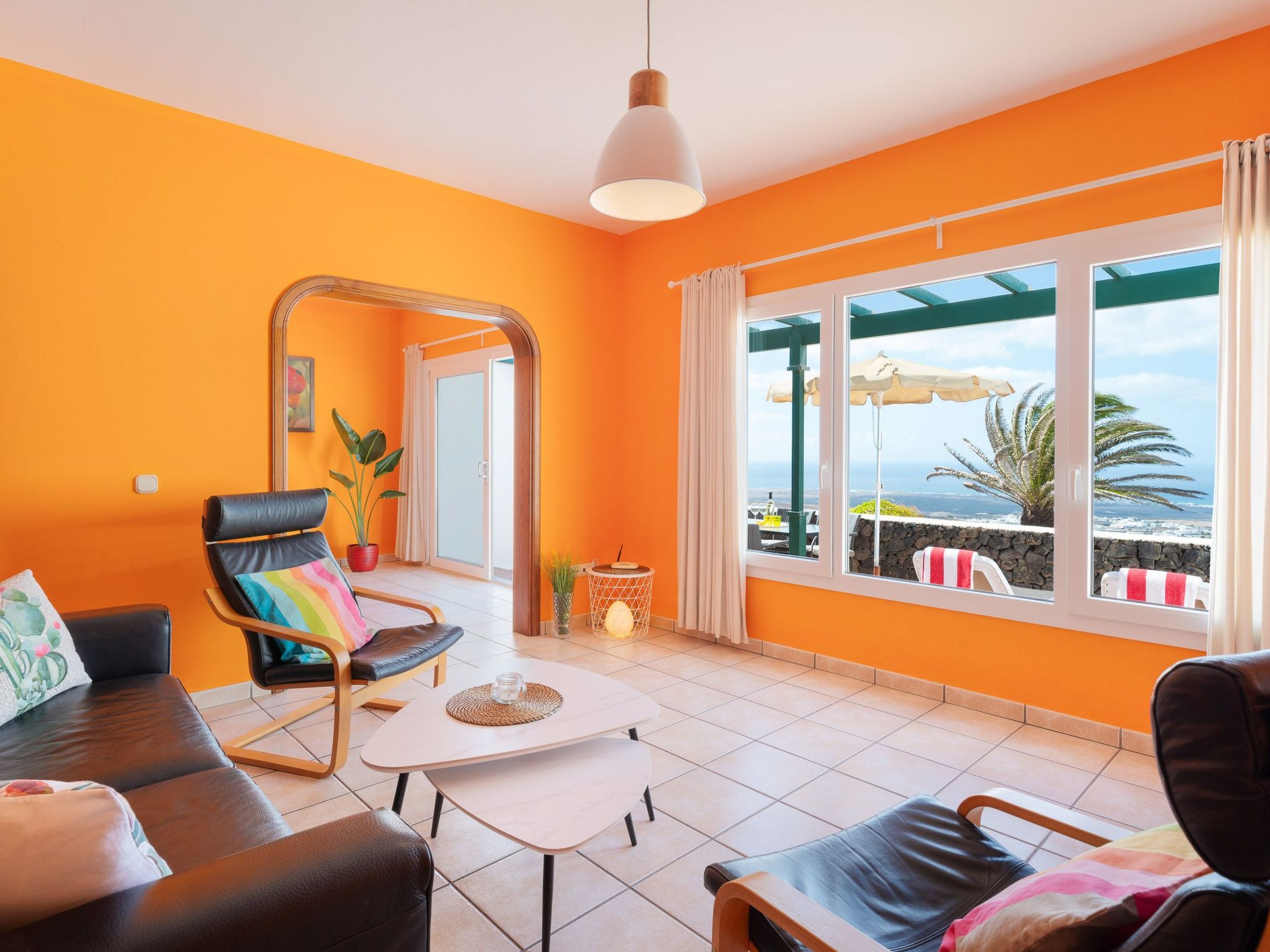 Großes Appartement mit Meerblick auf Lanzarote-Binnen