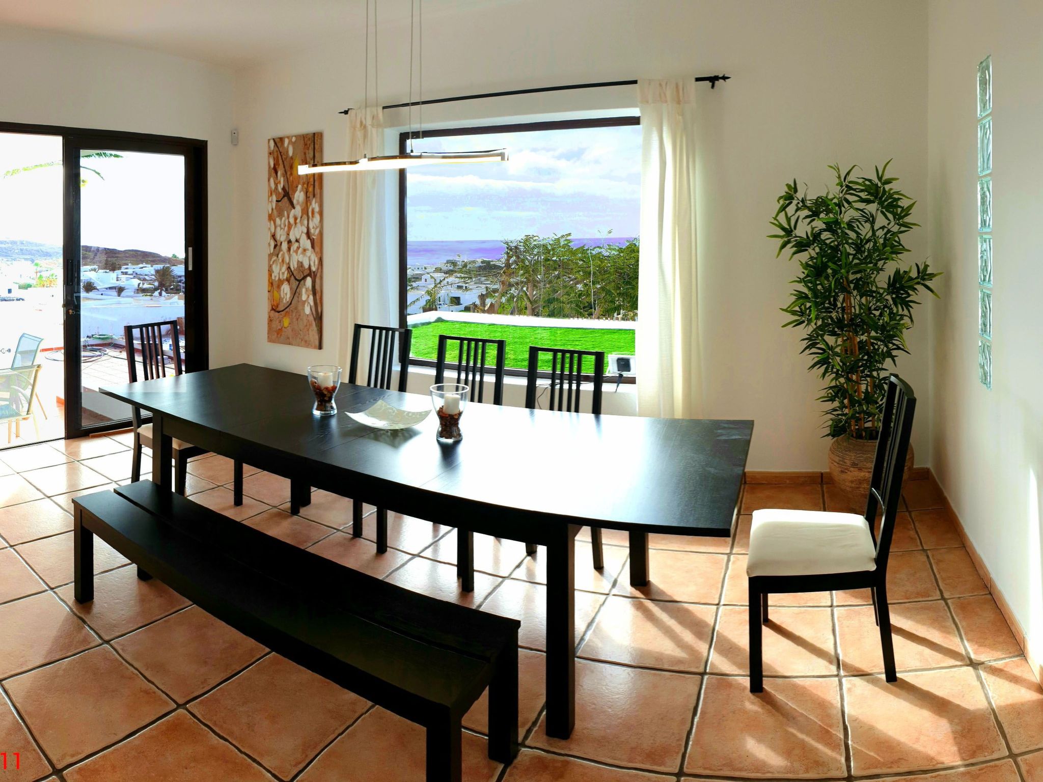 Meerblick Villa Tias-Binnen