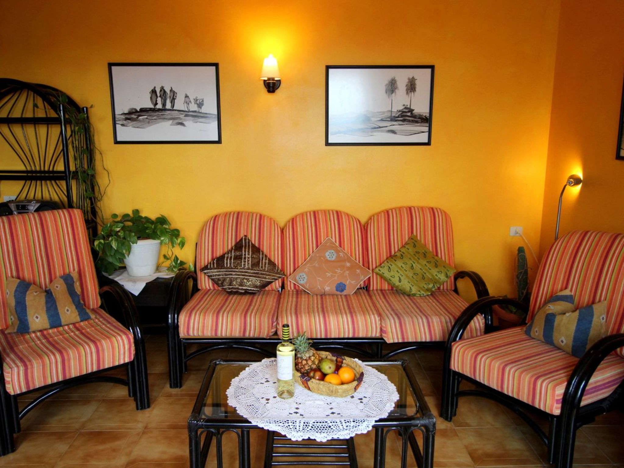 Appartement mit Blick auf das Wasser-Image-tags.info