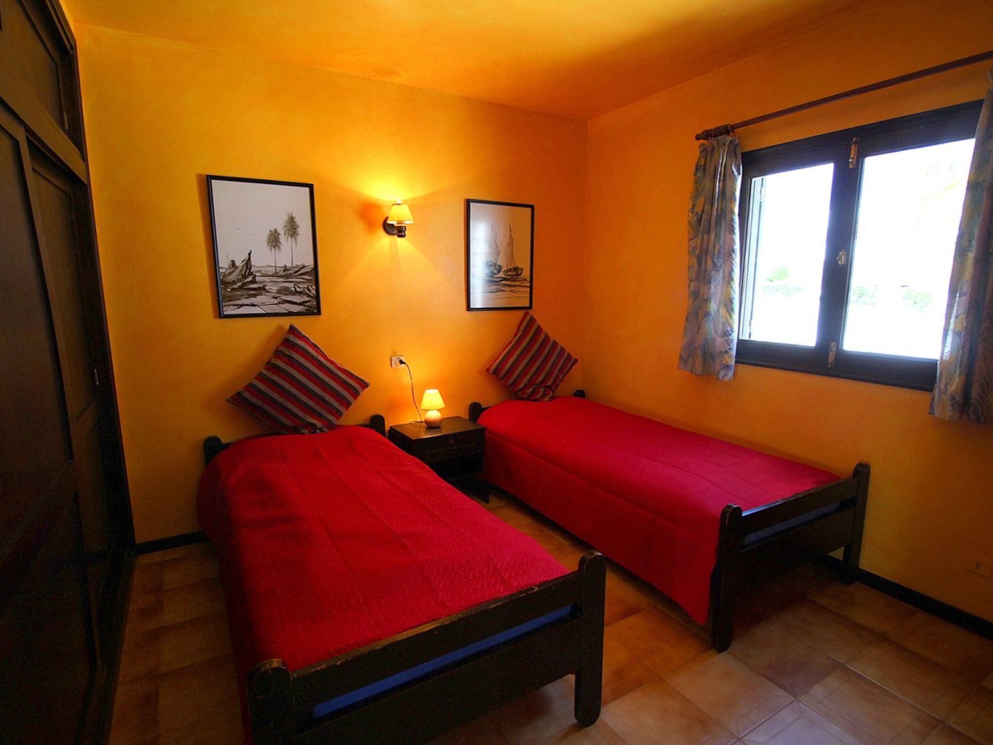 Appartement mit Blick auf das Wasser-Image-tags.info