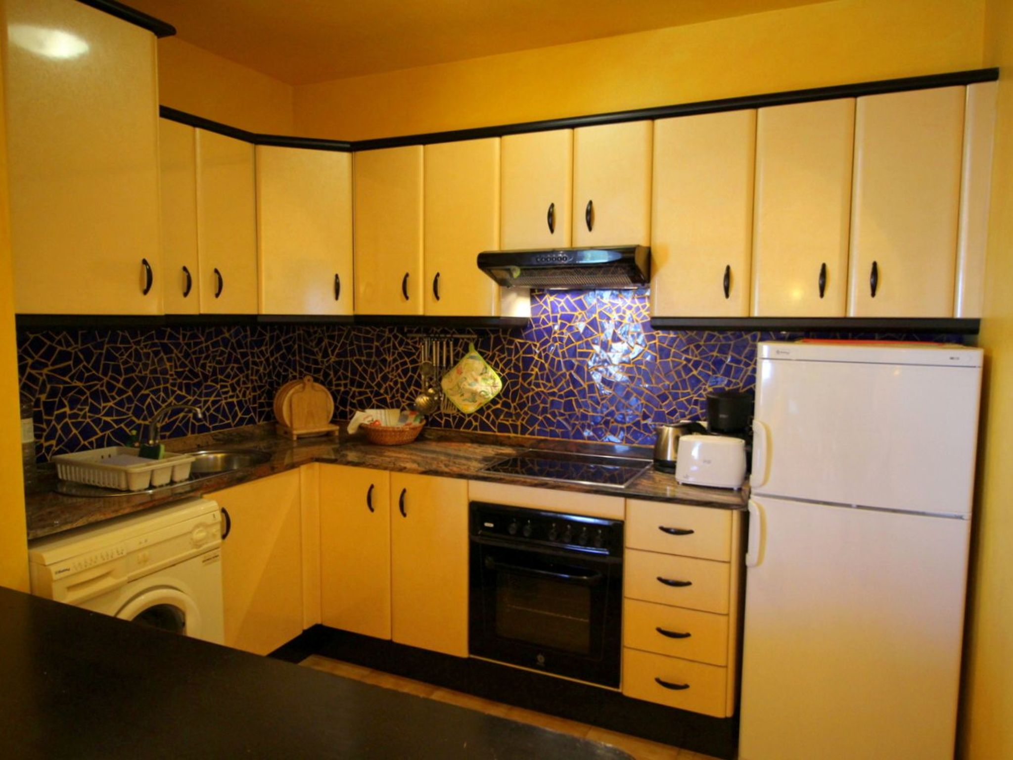 Appartement mit Blick auf das Wasser-Image-tags.info