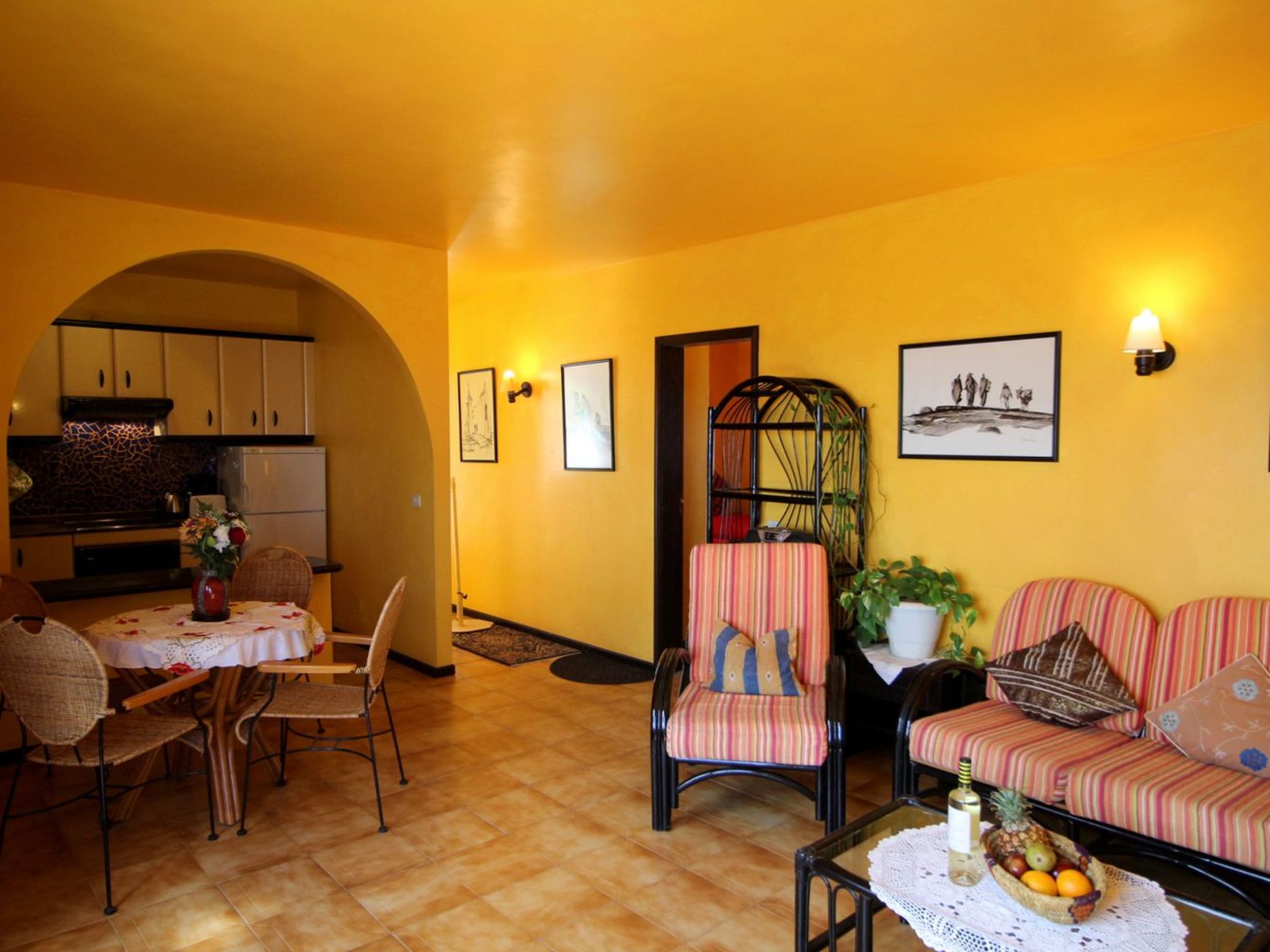 Appartement mit Blick auf das Wasser-Image-tags.info