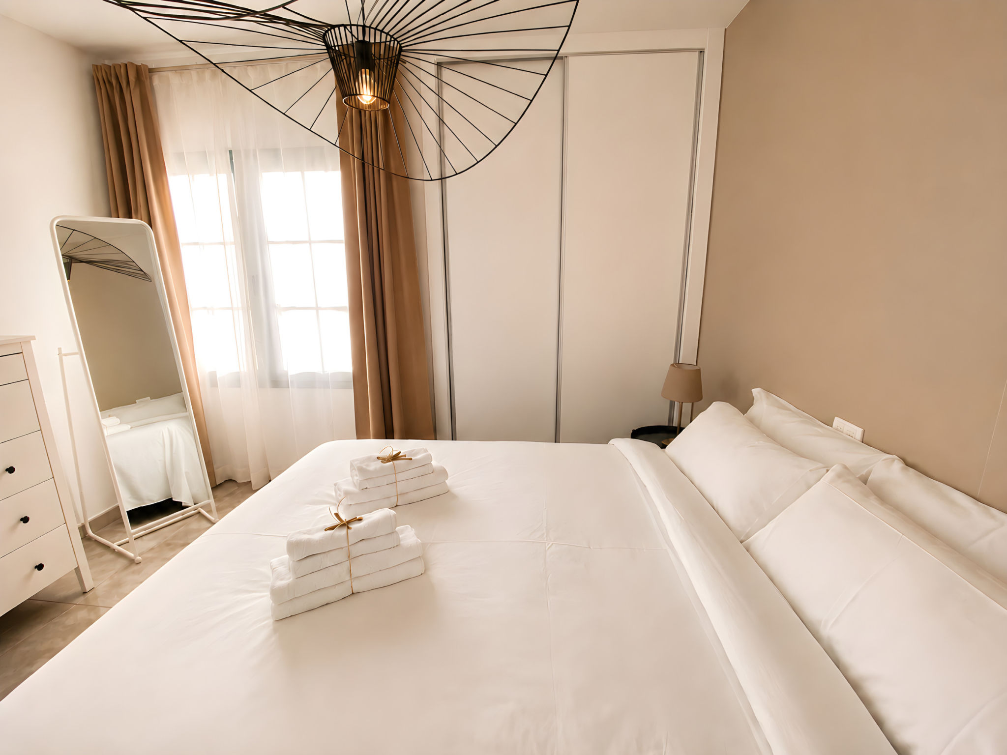  - Image 4