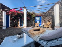 Historisch hoekhuis aan zee in Casas de las Hoyas, Lanzarote - thumbnail 1