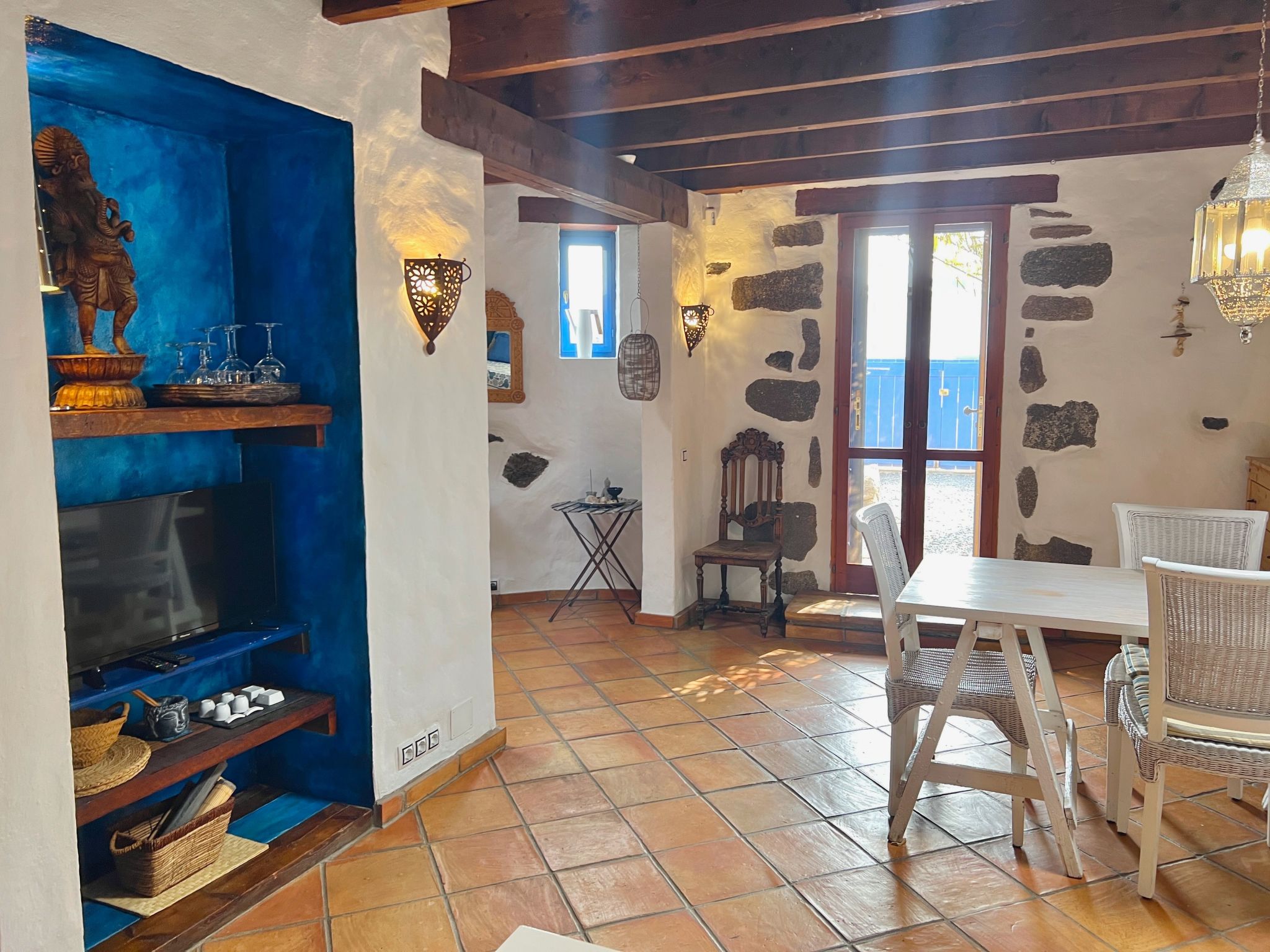 Schön eingerichtetes Bauernhaus - La Finca Yazmina-Binnen