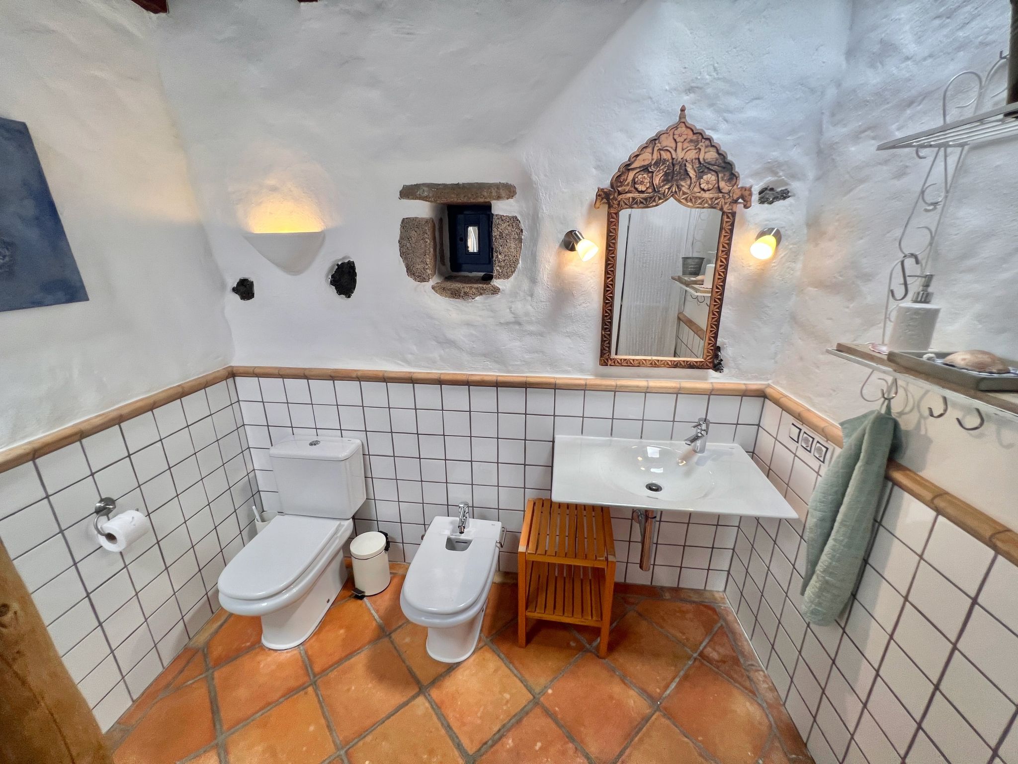 Schön eingerichtetes Bauernhaus - La Finca Yazmina-Binnen