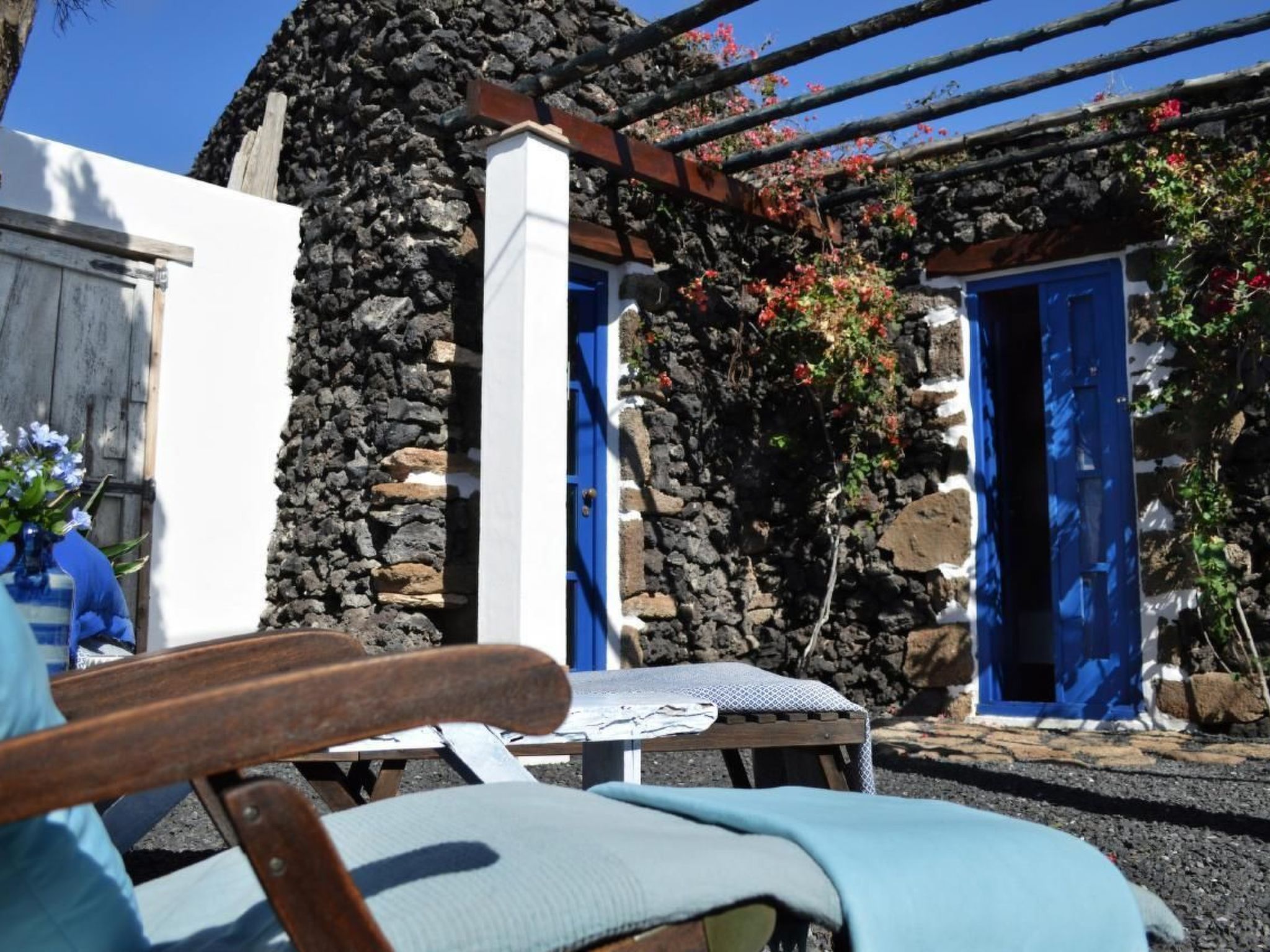 Lavastein-Bauernhaus Yazmina mit schönem Garten-Binnen