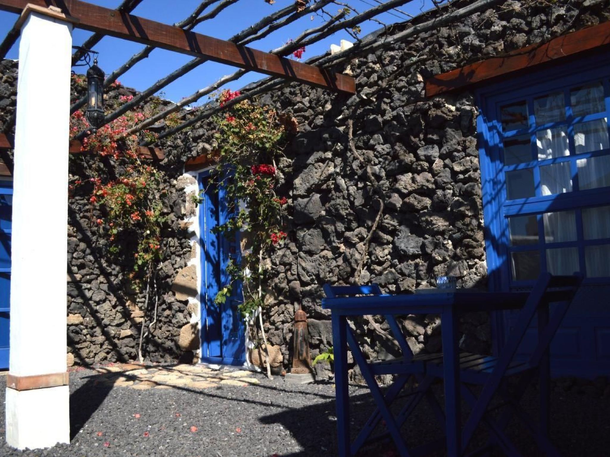 Lavastein-Bauernhaus Yazmina mit schönem Garten-Binnen