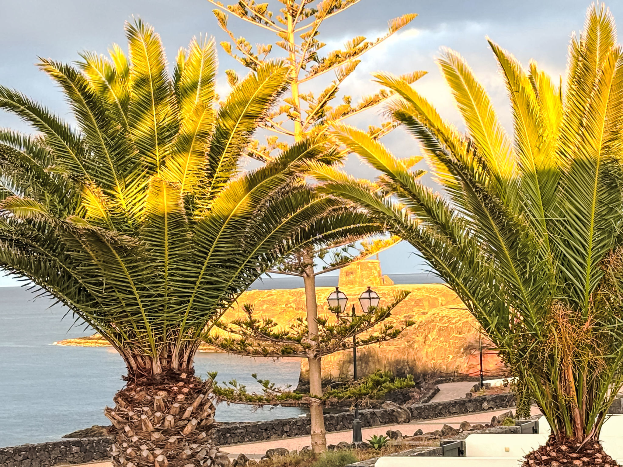Photo of Schöne Wohnung in Playa Blanca mit Grill, Garten und Terrasse und Neben dem Str