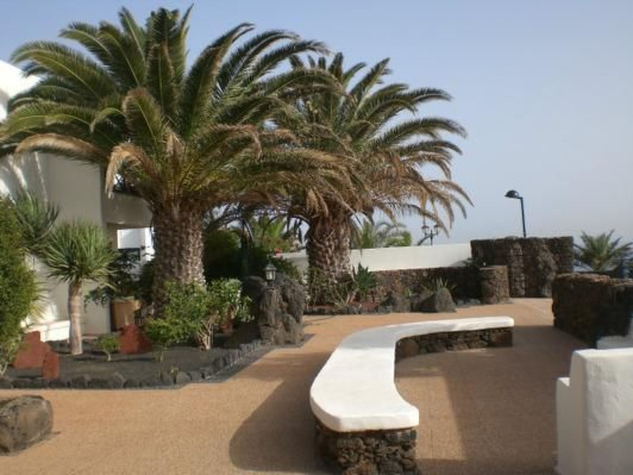 Schöne Wohnung in Playa Blanca mit Grill, Garten und Terrasse und Neben dem Str
