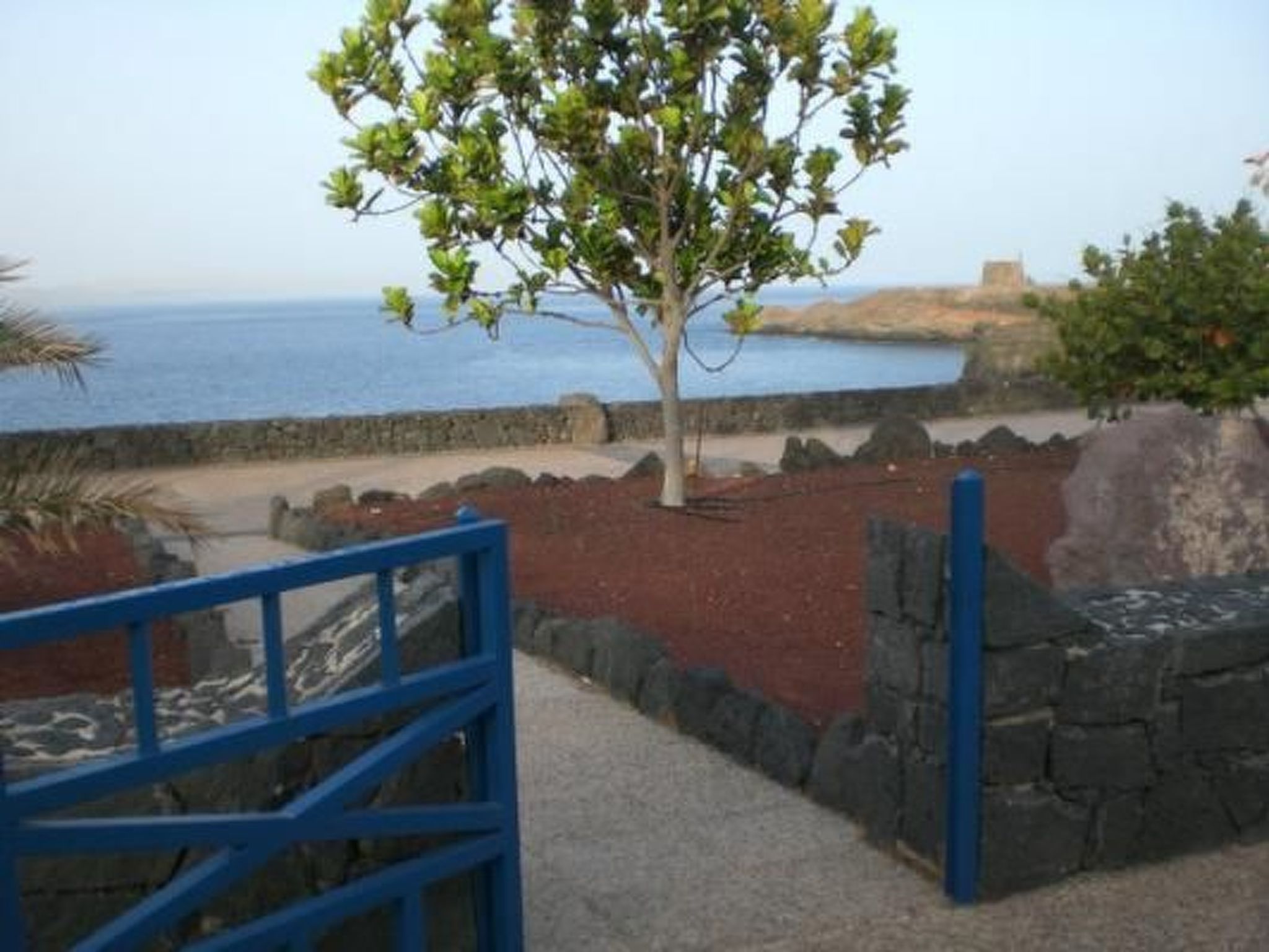 Photo of Schöne Wohnung in Playa Blanca mit Grill, Garten und Terrasse und Neben dem Str