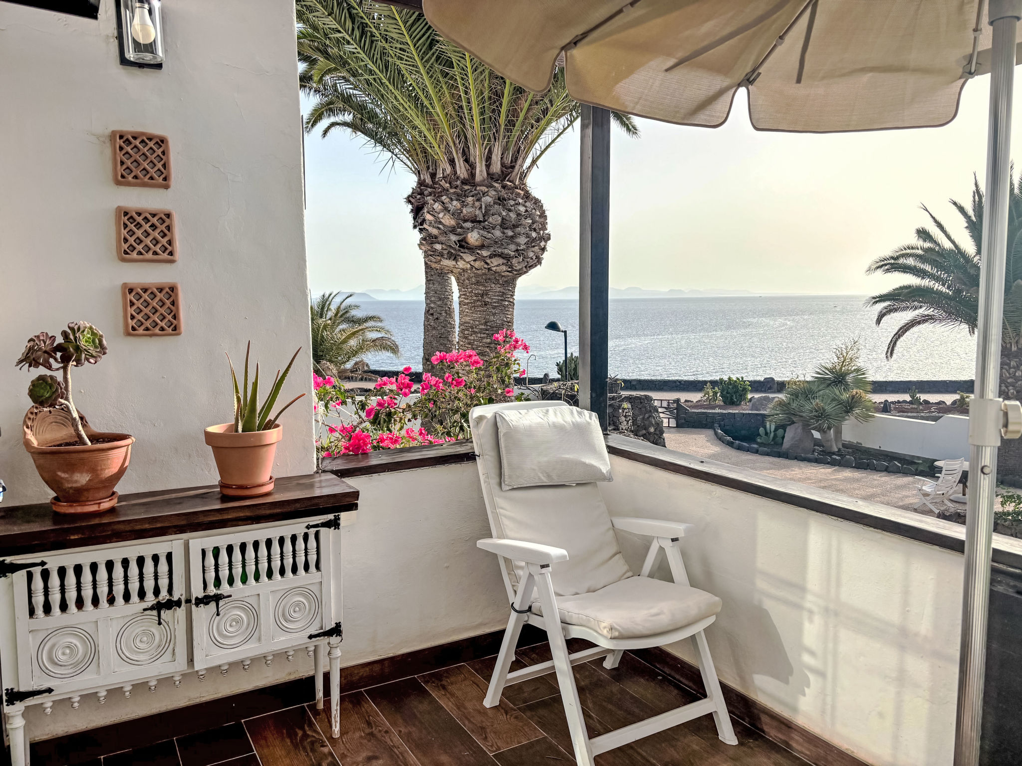 Photo of Schöne Wohnung in Playa Blanca mit Grill, Garten und Terrasse und Neben dem Str