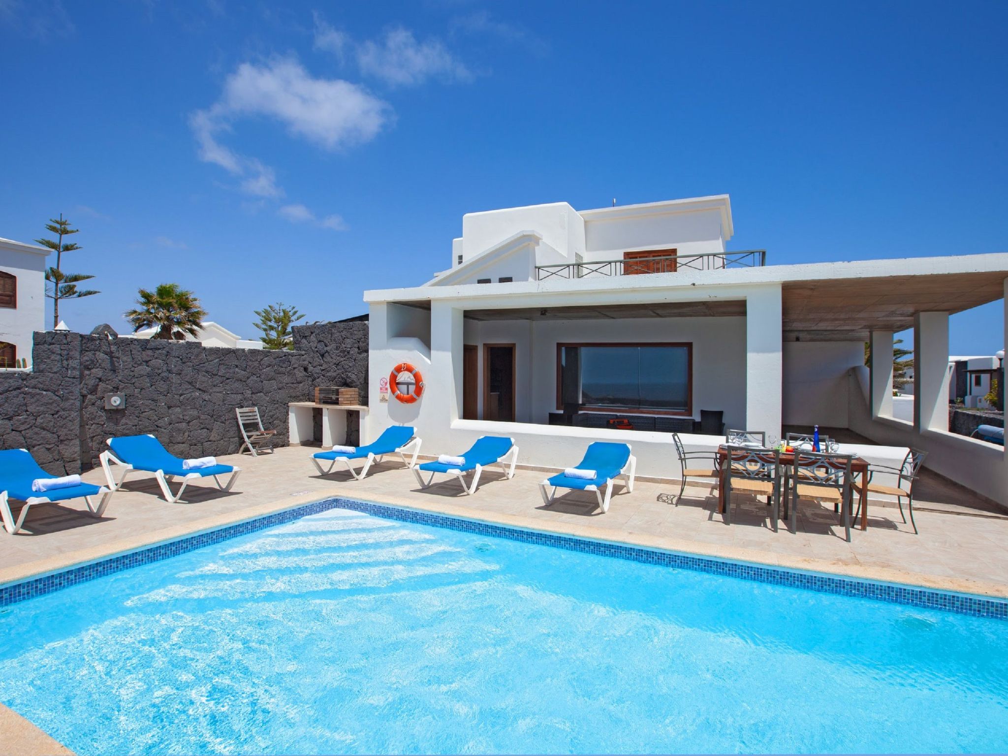 Wunderschöne, umweltfreundliche Villa am Meer-Binnen