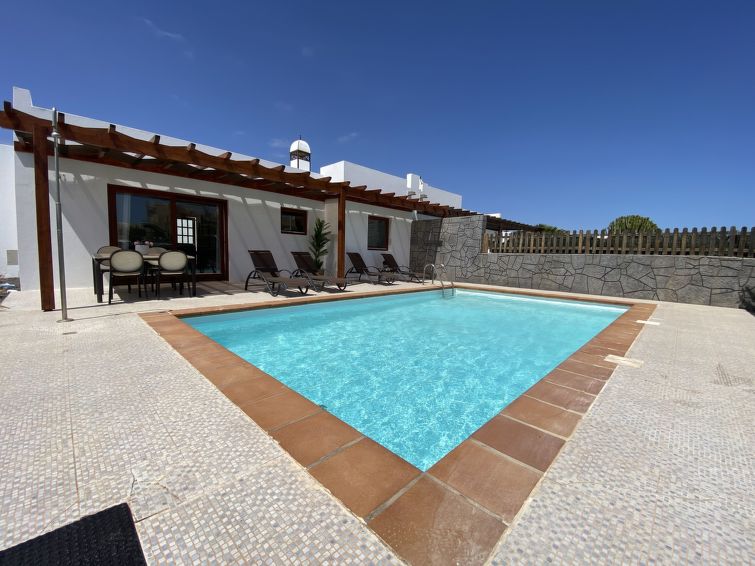 Villa Capri in Playa Blanca met privézwembad en centrale ligging in Playa Blanca