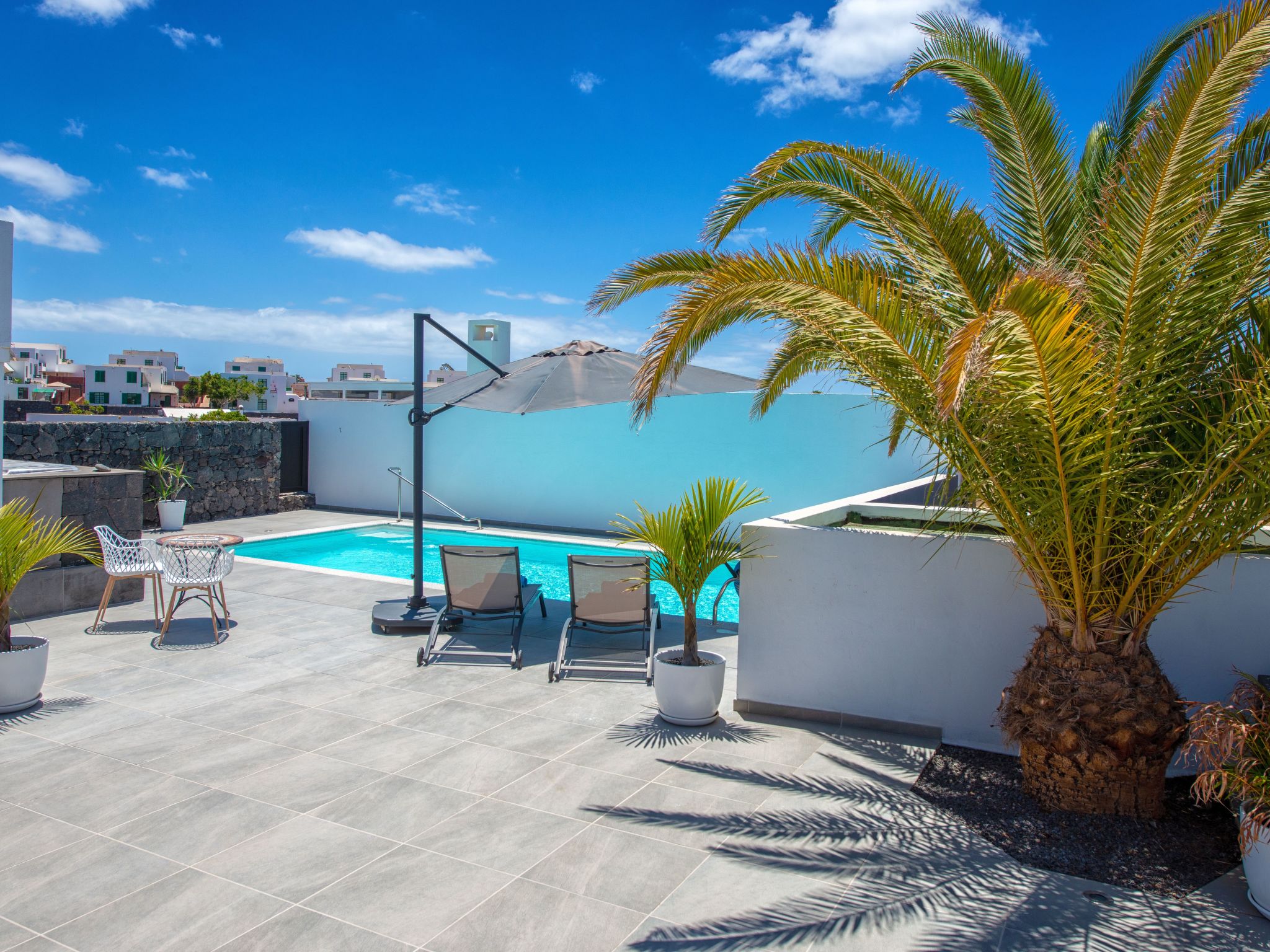 Photo of mit Whirlpool