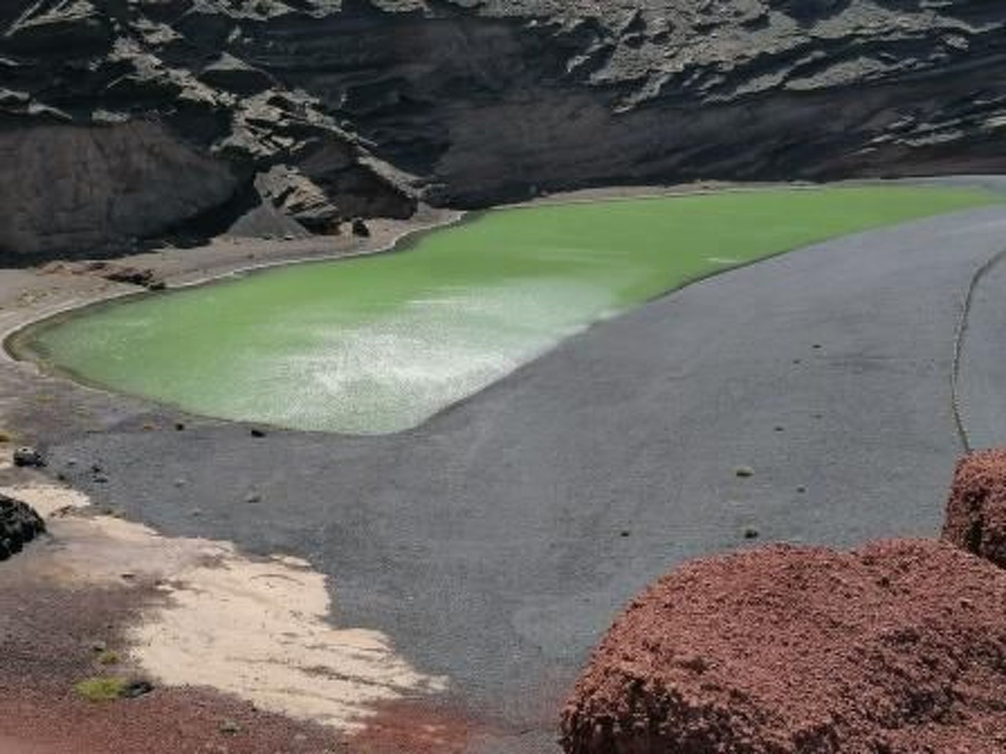 Photo of mit Whirlpool