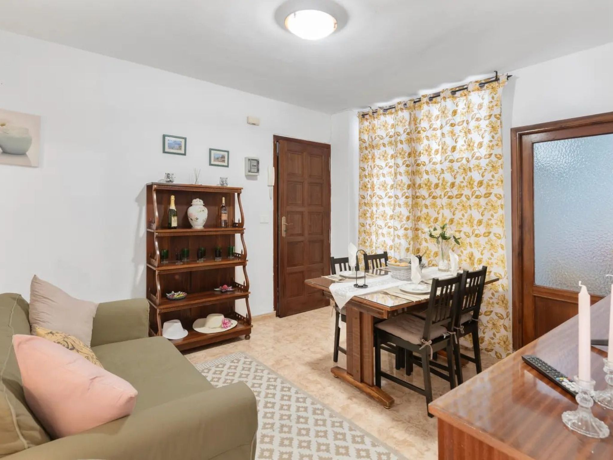 Haus Stadt La Palma 2BedR-Inside