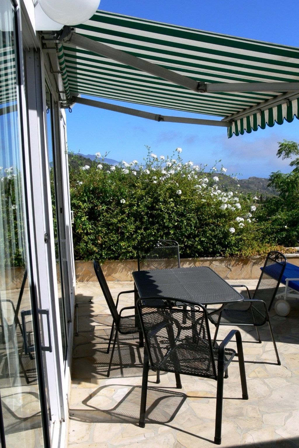 Anspruchsvolle Ferienvilla mit Panoramablick-Image-tags.info