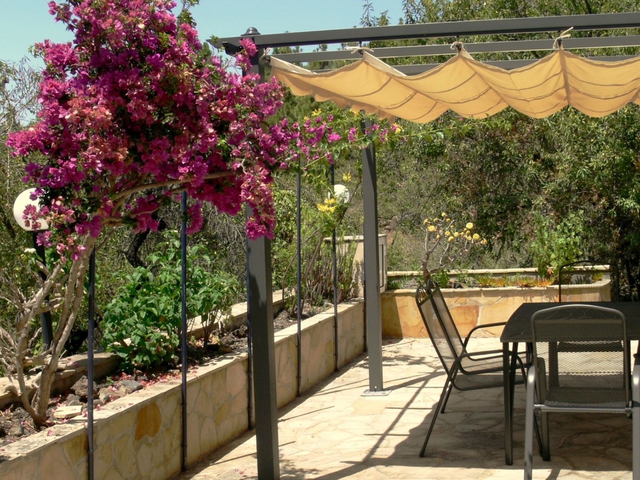 Anspruchsvolle Ferienvilla mit Panoramablick-Image-tags.info