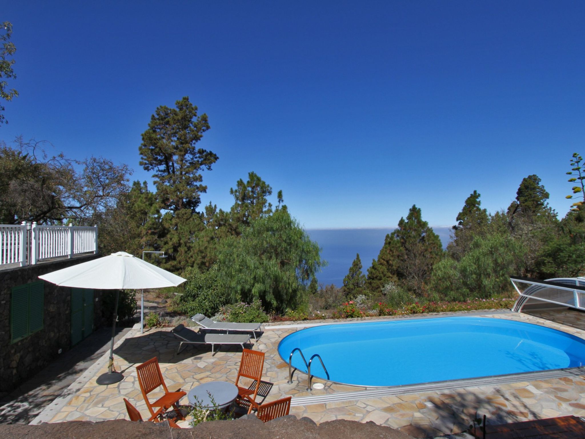 Anspruchsvolle Ferienvilla mit Panoramablick-Image-tags.info