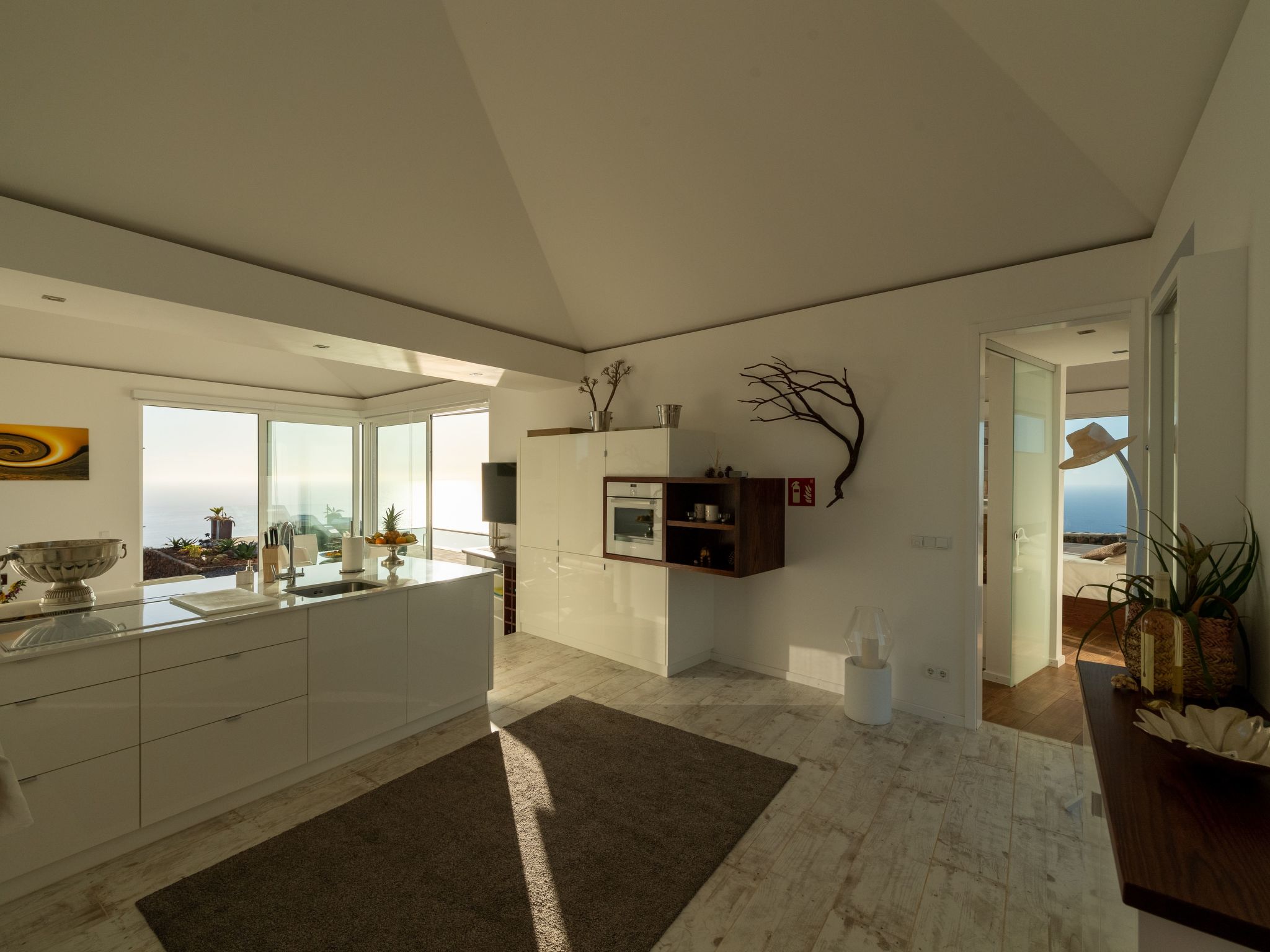 Moderne Architekten-Villa mit Infinity-Pool und Meerblick-Image-tags.info