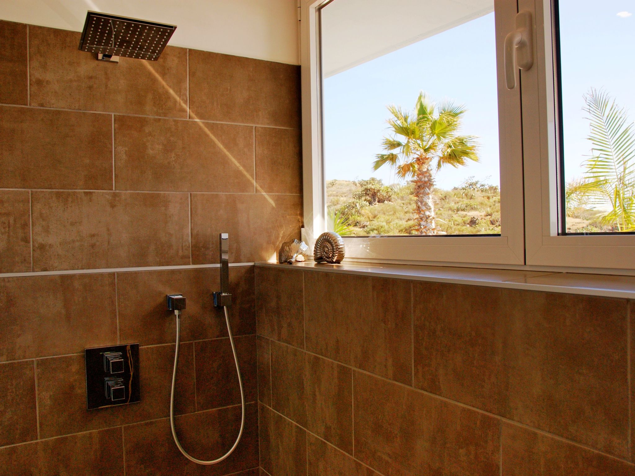 Moderne Architekten-Villa mit Infinity-Pool und Meerblick-Image-tags.info