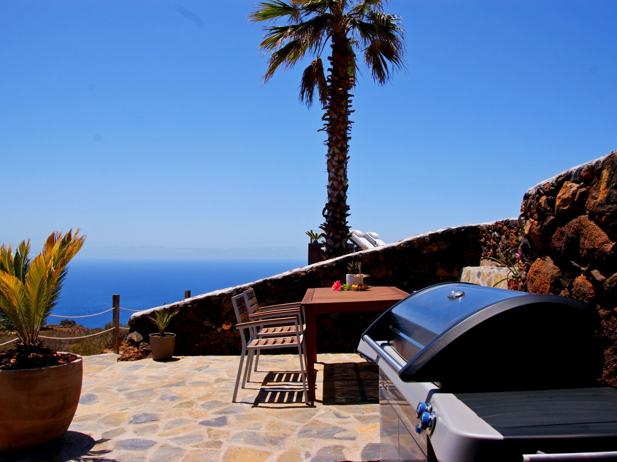 Moderne Architekten-Villa mit Infinity-Pool und Meerblick-Image-tags.info