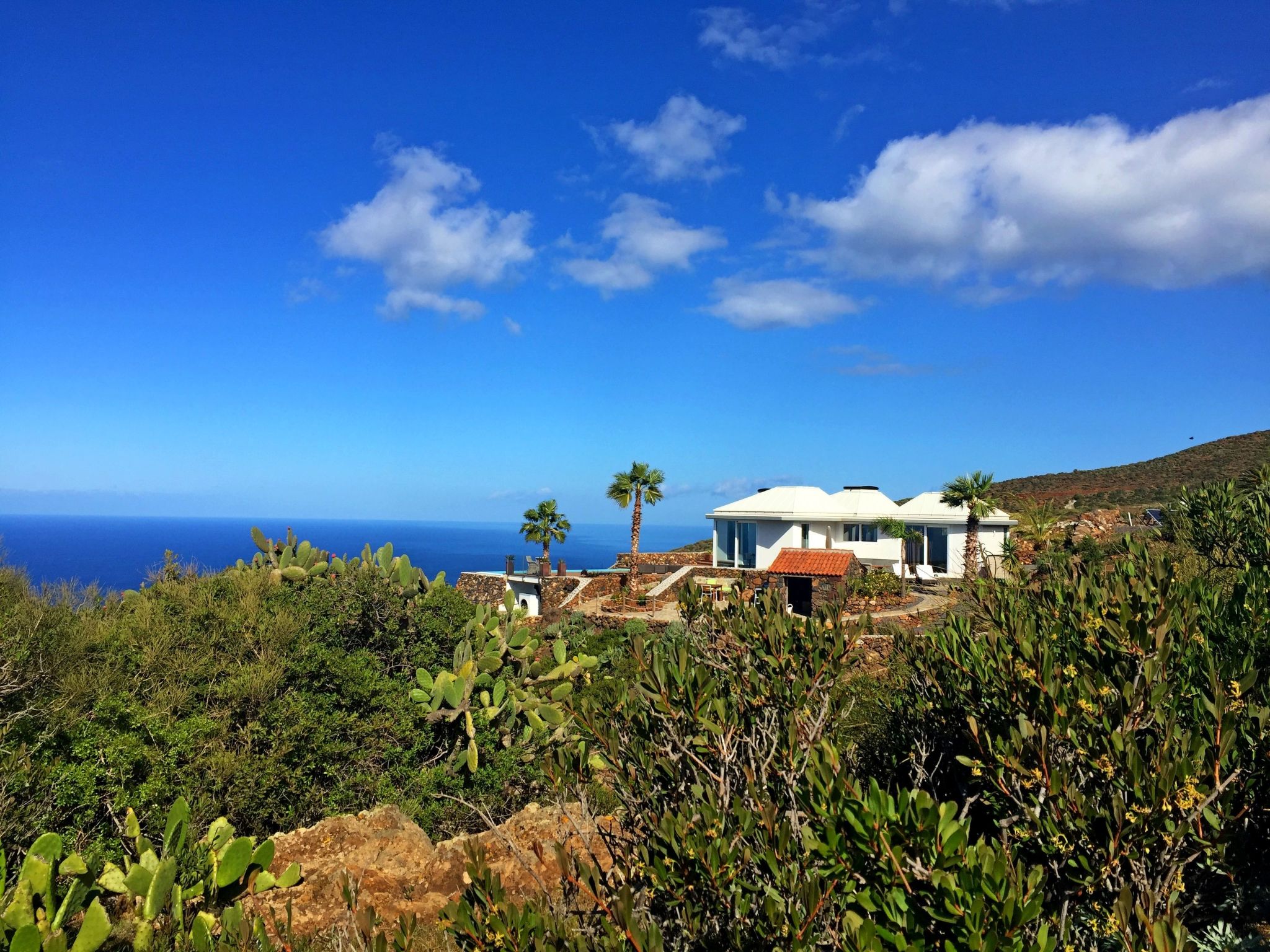 Moderne Architekten-Villa mit Infinity-Pool und Meerblick-Image-tags.info